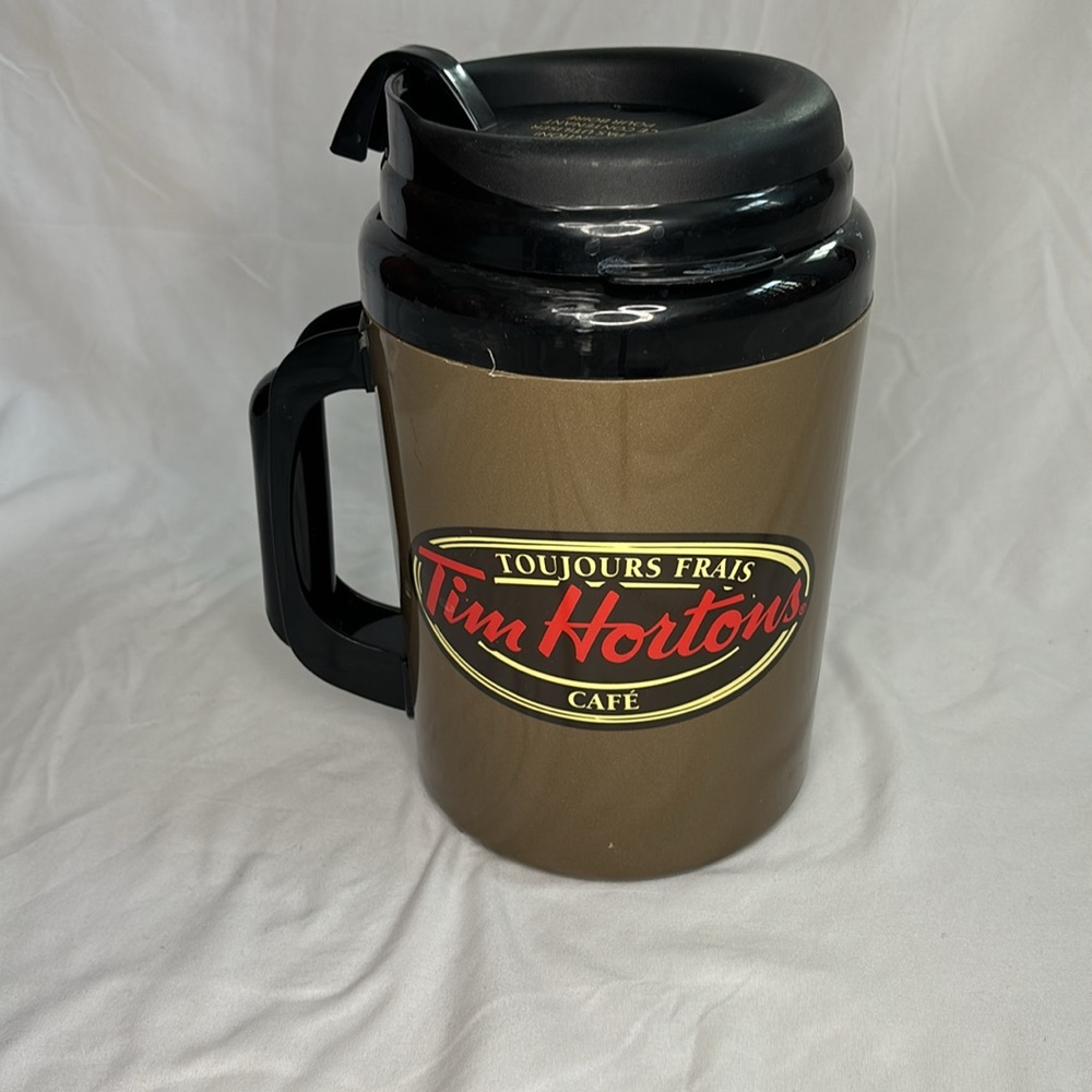 Vintage Tim Hortons 64 oz Aladdin plastic coffee jug - Picture 3 of 5